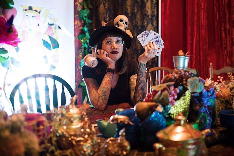 ローレン·ランドルフのインスタグラム：「Last night I had a unique experience traveling down a rabbit hole and attending a tea party that I only wished of having when I was a kid. Except this one replaced the tea with gin cocktails, making it the perfect night out for my dad & I when he was in town. More in my Stories. #madhatterginteaparty」