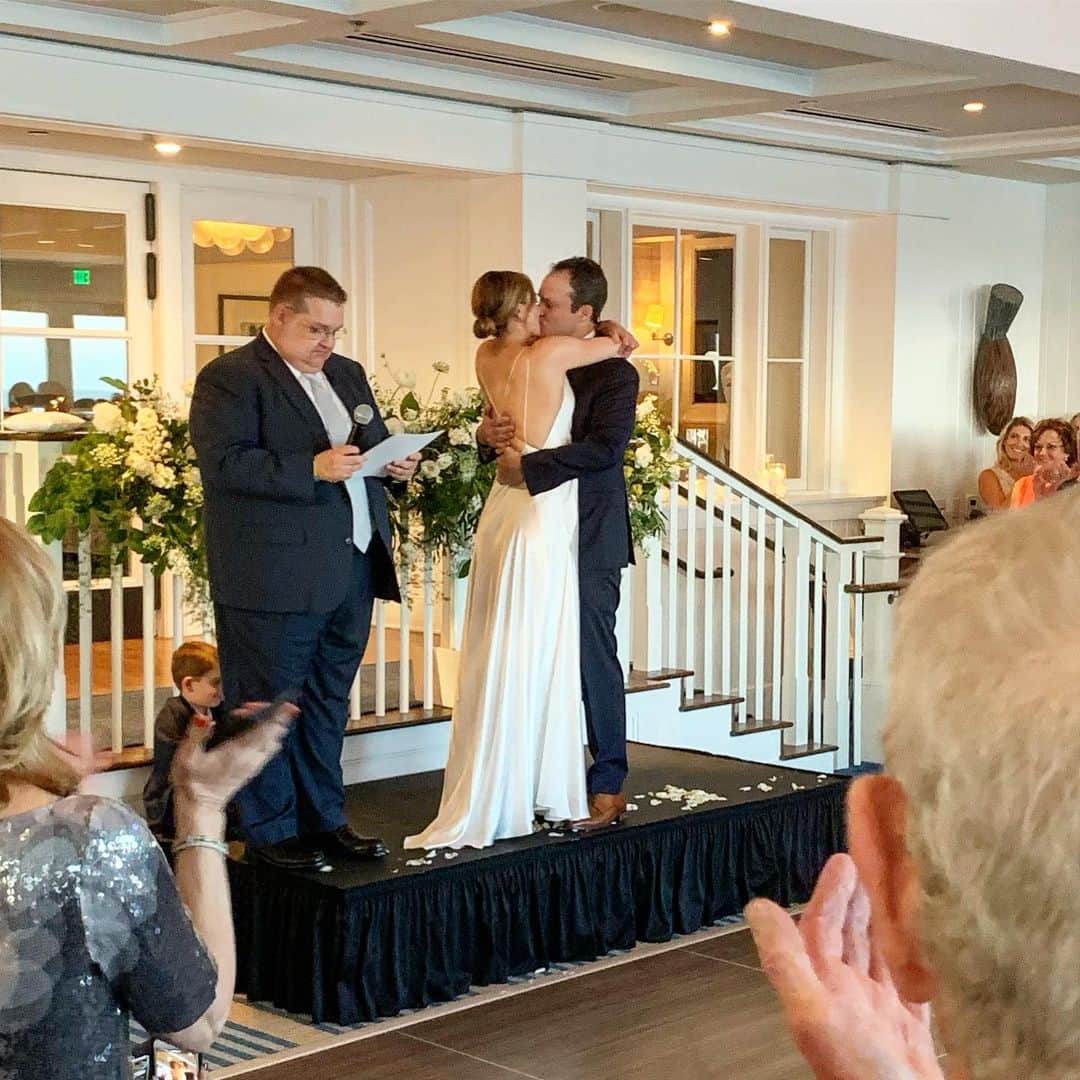 アンナ・ローソンのインスタグラム：「#tbt Still beaming about this engagement party turned surprise wedding for two of my favorites!!! (Who I introduced!!!!) @nicnak_g4 @bshawsc #bestsurpriseever #suchgoodliars 💗 love you guys!」