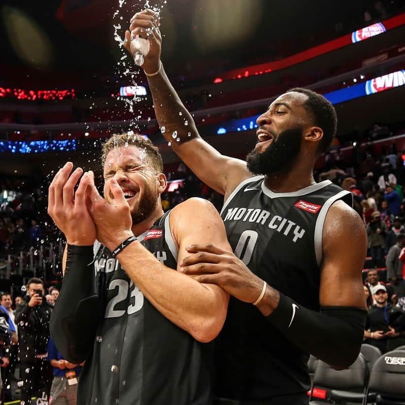 アンドレ・ドラモンドのインスタグラム：「Congrats gangsta !!! ALL NBA🙌🏼🦍」