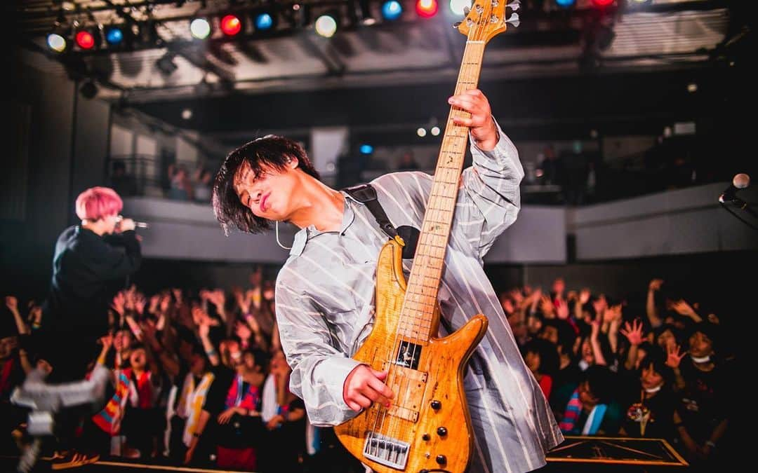 滝口大樹さんのインスタグラム写真 - (滝口大樹Instagram)「2019.05.23 北海道 札幌PENNY LANE24 w / アルカラ photo:@yamada_mphoto #感覚ピエロ #LR2019 #Sugiguitars #SugiBass  #instabass #daddario #NYXL」5月24日 9時18分 - daiki_bass5