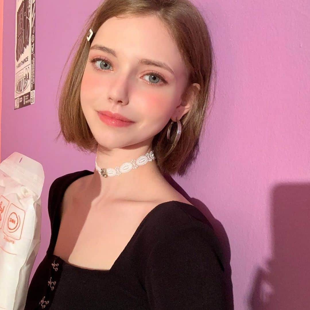 Chuuのインスタグラム：「@adan_seoul #chuuseoul✨」