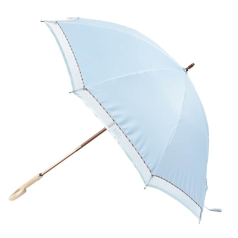 DAKS Japan（ダックス）さんのインスタグラム写真 - (DAKS Japan（ダックス）Instagram)「暑さや紫外線が気になるこの季節に、DAKSの日傘・パラソルはいかがですか？ . 遮光率・UV遮蔽率ともに99％以上の素材を使用したパラソルや、晴雨兼用で持ち運びに便利なミニ傘など多数ご用意しております。梅雨の時期から日差しの強い真夏まで、時期を問わずご使用いただけます。 . また、DAKS公式オンラインショップでは、傘・パラソルの他にUV手袋や半袖紳士パジャマなど、これからの季節にぴったりのアイテムも多数取り揃えておりますので、ぜひこの週末はDAKS公式オンラインショップをご利用下さい。 . #daks #london #ダックス #英国 #umbrella #傘 #パラソル #婦人傘 #折り畳み傘 #ミニ傘 #晴雨兼用傘 #オンラインショップ #梅雨 #夏用 #日傘」5月24日 19時10分 - daksjapan