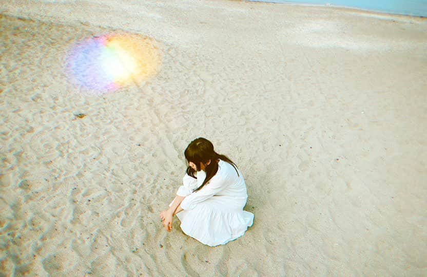 りりりのインスタグラム：「#りりり #死んでしまったのだろうか #踊ってみた #いい感じの #オフショット #2枚目 #目つぶっちゃってる #感想待ってます 💗💗」