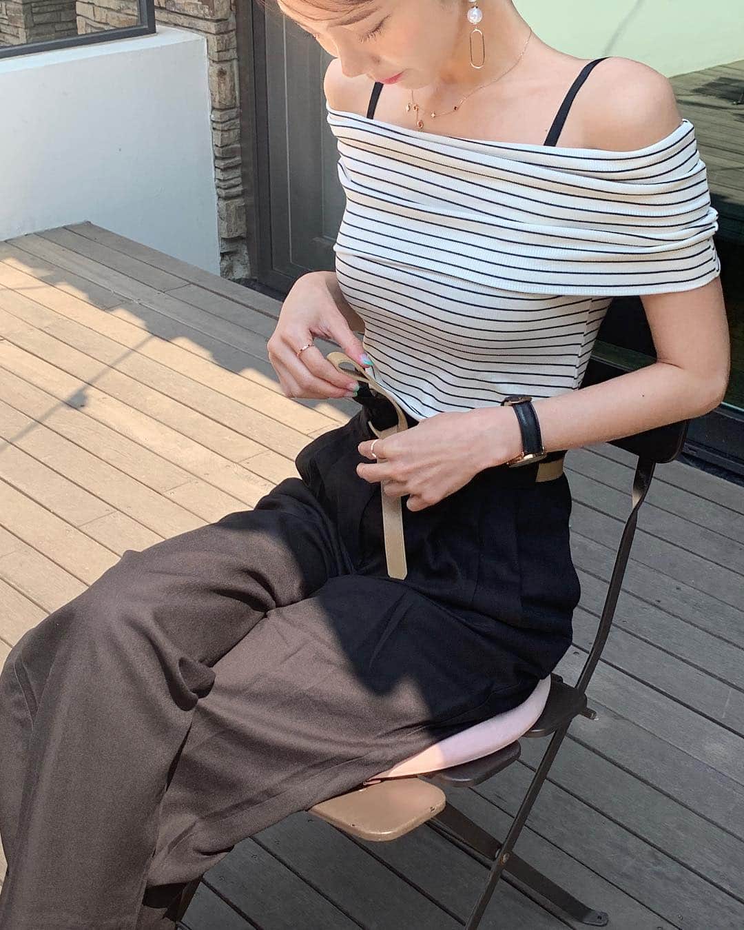 キム・ミニさんのインスタグラム写真 - (キム・ミニInstagram)「나는 이 얼룩진 햇살들이 너무 좋아 😍 #Minimalismseoul #Mimiwor #mimiworjewelry」5月24日 19時47分 - mimiwor