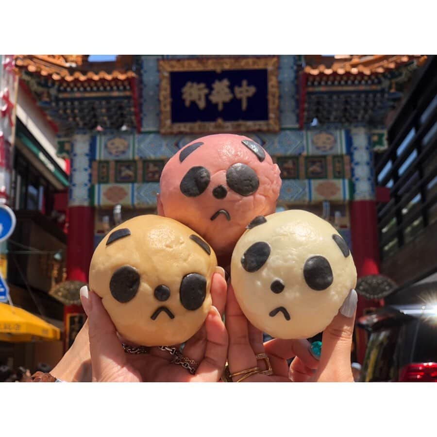 *✭ᏋണᎥ✭*さんのインスタグラム写真 - (*✭ᏋണᎥ✭*Instagram)「ㅤㅤㅤㅤㅤㅤㅤㅤ ㅤㅤㅤㅤㅤㅤㅤㅤ 昨日は崇拝している🥺❤️ @happy_acoaco ちゃんと、 ㅤㅤㅤㅤㅤㅤㅤㅤ  愛しの←🥺❤️ @nanapanda517 ちゃんと 横浜デート♥️ ㅤㅤㅤㅤㅤㅤㅤㅤ ミルクティーかき氷(タピオカ入り) これがめっちゃ美味しかった😋❤️ ㅤㅤㅤㅤㅤㅤㅤㅤ パンダまん🐼かわいいから 食べずにお持ち帰り←😂👍 ㅤㅤㅤㅤㅤㅤㅤㅤ 来月は鎌倉浴衣デート企画中👘💕 ㅤㅤㅤㅤㅤㅤㅤㅤ 三枚目、撮影してるとこ 後ろから隠し撮りされてるやつ😂❤️ ㅤㅤㅤㅤㅤㅤㅤㅤ 3人で撮った写真は また別でpostしちゃおー🥰💕 ㅤㅤㅤㅤㅤㅤㅤㅤ  昨日はTシャツをdenimにin してたんだけど、 中に @gyugyugyu_lme 履いてるの💕 ㅤㅤㅤㅤㅤㅤㅤㅤ #骨盤ショーツ ←その名の通り ぎゅーっと締め付けて骨盤しっかりサポートしてくれる❤︎ ㅤㅤㅤㅤㅤㅤㅤㅤ ㅤㅤㅤㅤㅤㅤㅤㅤ」5月24日 20時11分 - emiliopucci__