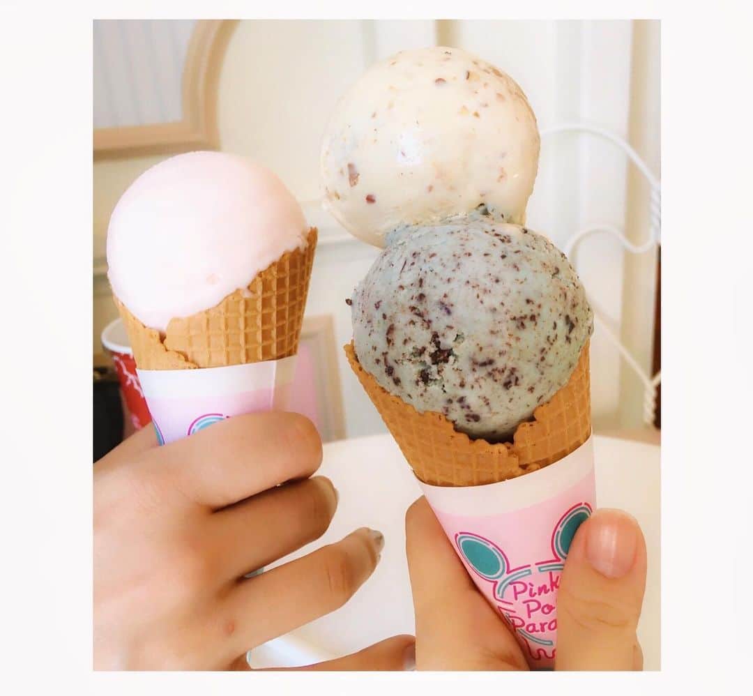 藤原ゆかのインスタグラム：「持田あきちゃんとディズニーランド🎡お茶するのがメインという超お気楽モードで行ってきました。気分転換できてすっきり！」