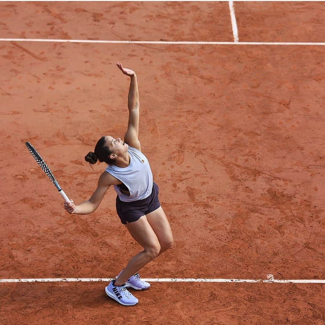 マリア・サッカリさんのインスタグラム写真 - (マリア・サッカリInstagram)「Early mornings @rolandgarros. 😴💪🏼🦚」5月24日 20時13分 - mariasakkari