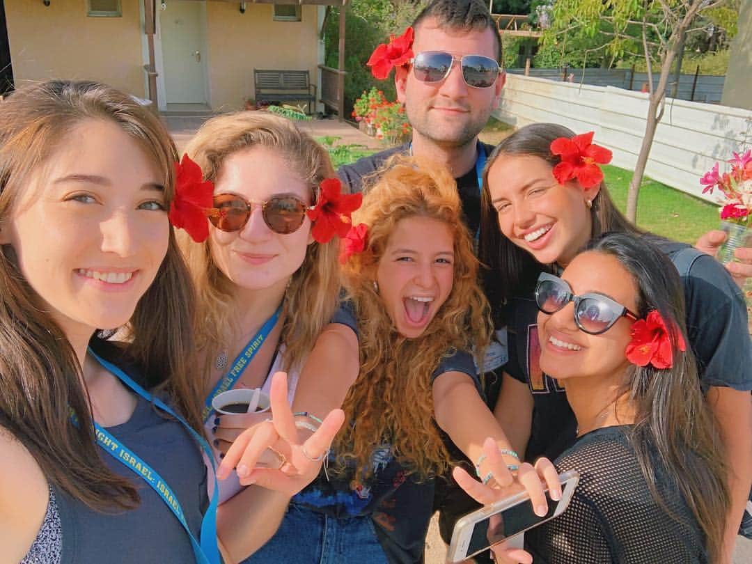 ジュディ舞衣のインスタグラム：「חברים☀️」