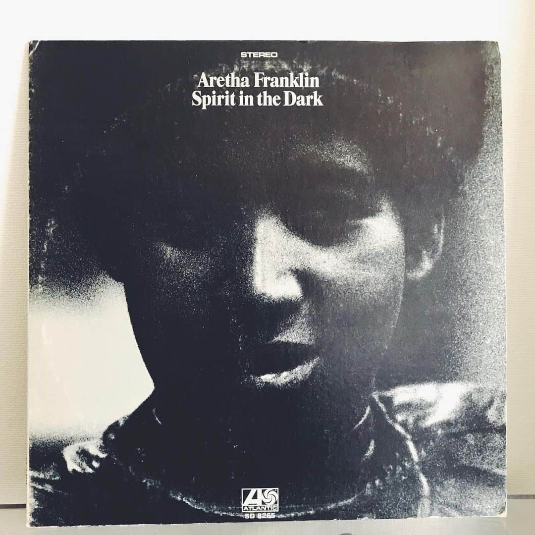 林幸治さんのインスタグラム写真 - (林幸治Instagram)「Aretha Franklin ‎– Spirit In The Dark  ずっと探していたレコードをやっと見つけた。 BB kingのカバー Why I Sing The Bluesが好きでこのレコードを手に取ったが他の曲もすごいカッコいい！  #vinyl #1970 #arethafranklin #usoriginal #nowspinning」5月24日 11時45分 - tct_koji_hayashi