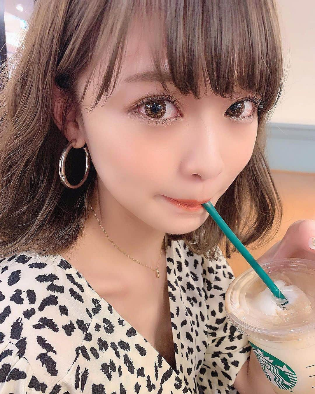 りなてぃさんのインスタグラム写真 - (りなてぃInstagram)「﻿ ﻿ ﻿ ﻿ ﻿ ちょっと体調ぶり返してたけど寝たら完治🙆🏻‍♀️絶好調💓﻿ ﻿ ﻿ 今日は食べ歩き🚶さて‍どこに行くでしょーか☺️﻿ ﻿ ﻿ @cherishme_official のピアスと雫ちゃんネックレス合わせるのがタイプ💓﻿ ﻿ ﻿ #ootd#outfit#code#coordinate ﻿﻿﻿﻿﻿﻿﻿﻿﻿﻿﻿﻿﻿﻿﻿﻿﻿﻿﻿﻿﻿ #style #code #fashion  #hair #hairstyle ﻿﻿﻿﻿﻿﻿﻿﻿﻿﻿﻿﻿﻿﻿﻿﻿﻿﻿ #haircolor ﻿﻿﻿#hairarrange ﻿﻿﻿#hairmake #make #makeup ﻿﻿﻿﻿﻿﻿﻿﻿﻿﻿﻿﻿﻿﻿﻿﻿﻿﻿﻿﻿﻿ #ヘアアレンジ  #ヘアスタイル #ヘアメイク #メイク﻿﻿﻿﻿﻿﻿﻿﻿﻿﻿﻿﻿﻿﻿﻿﻿﻿﻿﻿﻿ #cherishme #チェリッシュミー」5月24日 11時49分 - rinatea_25