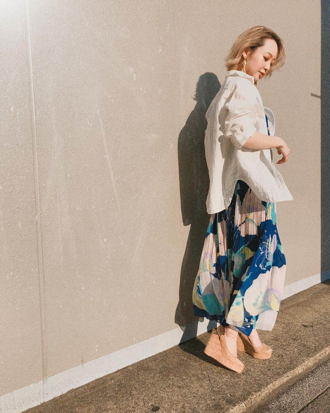 reika satoのインスタグラム：「. . ここ最近ずっとお天気良くて最高〜🤭☀️ ノースリも着れちゃう暑さ🌿 . 今日は久しぶりの @gisele_sendai . 完成はどんな感じかな〜(いつも @inakex.gisele にお任せしてます😀) . @duras_official  #newarrivals #summer #fashion #ootd」