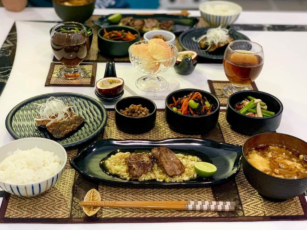 細貝萌さんのインスタグラム写真 - (細貝萌Instagram)「I like the dishes you cook for me.Thanks🙏🏼たまには毎日の食事も‥😄❤️ 🍽 @sayaka_nakamura3 @sayaka_nakamura_food  #buriram#thailand#food#wifecooking#japanesefood」5月24日 12時13分 - hajime_hosogai_official