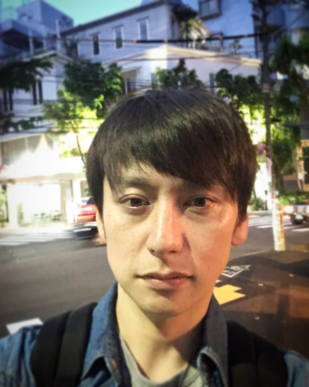 川久保拓司さんのインスタグラム写真 - (川久保拓司Instagram)「先日髪を切り、少し短めに。 前髪あると少し若い感じになっちゃうかな、と思って最近はずっと上げてたけど…心配無用だった。 順調に老けてた。  #ENISHI #恵比寿 #前髪 #37歳 #順調に歳を重ねております」5月24日 12時17分 - takuji_kawakubo