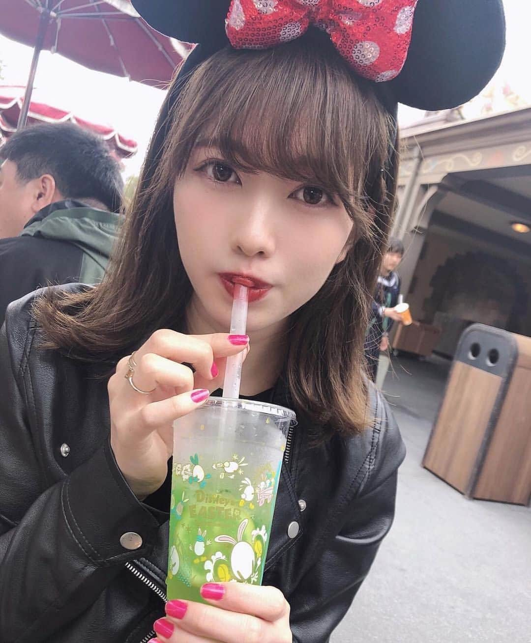 美女美容事情さんのインスタグラム写真 - (美女美容事情Instagram)「《雨の日☔️ディズニー🐭🧀☁️》⠀ *⠀ リポストを使って、素敵な写真📷✨を投稿されてる方を紹介させて頂く⠀⠀⠀⠀ 【💄美女美容事情💅】のコーナーです✨⠀ *⠀⠀⠀⠀⠀⠀⠀ いいねやコメント、フォローして応援してね❤︎🥰🎶⁣⠀ *⠀⠀⠀⠀⠀⠀⠀ 今回ご紹介させて頂きますのは❤︎⠀ し お り🍎さん< @shioringo1224 >の素敵なお写真📸⠀ *⠀ 天気がすぐれないとスムーズにまわれて得した気分🐭🧀⠀ 雨の日のディズニーは狙い目ですね✨😚⠀ *⠀⠀ し お り🍎さんのアカウントには他にも素晴らしい投稿が沢山ありますので是非覗いてみて💁‍♀️💙⠀ *⠀⠀ し お り🍎さん< @shioringo1224 >⠀ 素敵な投稿ありがとうございました☺️📸✨⠀⠀⠀⠀⠀⠀⠀⠀ △▼△▼△▼△▼△▼△▼△▼△▼△▼⠀⠀⠀⠀⠀⠀⠀⠀⠀⠀⠀⠀⠀⠀⠀⠀⠀⠀⠀⠀⠀⠀⠀⠀⠀⠀⠀⠀⠀⠀⠀⠀⠀ ❤🧡💛「美女美容事情」💚💙💜⠀⠀⠀⠀⠀⠀⠀⠀⠀⠀⠀⠀⠀⠀⠀ 👇掲載ご希望の方は👇⠀⠀⠀⠀⠀⠀⠀⠀⠀⠀⠀⠀⠀⠀⠀⠀ @b_b_j.jタグ付けと🖤 # ビジョビ⠀🖤⠀⠀⠀⠀⠀⠀⠀⠀⠀⠀⠀⠀⠀⠀⠀ をタグ付けお願いします✨⠀⠀⠀⠀⠀⠀⠀⠀⠀⠀⠀⠀⠀⠀⠀⠀ ――――――――――――――――⠀⠀⠀⠀⠀⠀⠀⠀⠀⠀⠀⠀⠀⠀⠀⠀⠀⠀⠀⠀⠀⠀⠀ ～姉妹アカウントのご紹介～⠀⠀⠀⠀⠀⠀⠀⠀⠀⠀⠀⠀⠀⠀⠀⠀⠀⠀⠀⠀⠀⠀⠀⠀⠀⠀⠀ ◇美容情報を紹介している«美女美容事情～Beauty～»⠀⠀⠀⠀⠀⠀⠀⠀⠀⠀⠀⠀⠀⠀⠀⠀⠀⠀⠀⠀⠀⠀⠀⠀⠀⠀ ( @b_b_j.j_b )⠀⠀⠀⠀⠀⠀⠀⠀⠀⠀⠀⠀⠀⠀⠀⠀⠀⠀⠀⠀⠀⠀⠀⠀⠀⠀⠀ ◇美しい旅スポット紹介をしている«美 spot»⠀⠀⠀⠀⠀⠀⠀⠀⠀⠀⠀⠀⠀⠀⠀⠀⠀⠀⠀⠀⠀⠀⠀⠀⠀ ( @b__spo )⠀⠀ ⠀ ◇ビジョビがお届けするセレクトショップ«bi select»⠀ ( @bi_select )⠀ ⠀⠀⠀⠀⠀⠀⠀⠀⠀⠀⠀⠀⠀⠀⠀⠀⠀⠀⠀⠀⠀ よかったらこちらも覗いてみてね✨⠀ ――――――――――――――――⠀⠀⠀ @b_b_j.j⠀⠀ ⠀ #ディズニー #ディズニーランド #ディズニーシー #tdl⠀⠀⠀⠀ #tds #ディズニーコーデ⠀⠀ #ディズニー好き #ディズニー大好き⠀⠀ #東京ディズニー #ミニー ⠀ #可愛い #ディズニー好きと繋がりたい ⠀⠀⠀⠀⠀⠀ #ディズニー部 #笑顔⠀⠀ #カメラ女子 #カメラ女子部⠀⠀ #おでかけ #disney ⠀⠀⠀ #japan #tokyo⠀⠀⠀⠀ #minniemouse  #きれいめカジュアル ⠀⠀⠀⠀ #japanesegirl #お洒落な人と繋がりたい ⠀⠀⠀ #trip #カジュアル ⠀⠀⠀⠀⠀⠀ #disneylandtokyo #disneyland ⠀⠀⠀⠀⠀⠀⠀ #naturalbeauty #tokyodisneyland⠀」5月24日 12時22分 - b_b_j.j