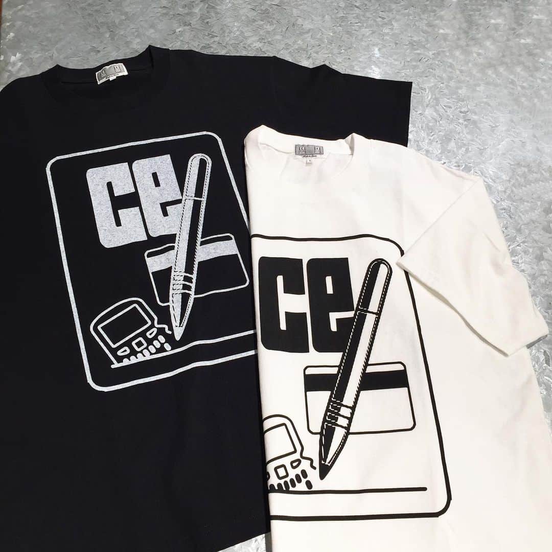 のインスタグラム：「5月25日(土)発売 ＜C.E＞ for ＜BEAUTY&YOUTH＞ signed tee ¥7,000-(+tax)  #H_beautyandyouth @h_beautyandyouth  #BEAUTYANDYOUTH #Unitedarrows #CAVEMPT」