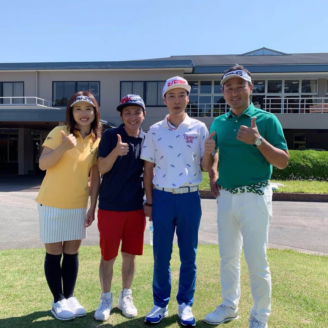 勝又優美さんのインスタグラム写真 - (勝又優美Instagram)「BEAMS GOLF CUP in 関西！！！ たまたま、ベストドレッサー賞受賞の方たちと写真撮ってました〜〜🤗 さすが、めっちゃオシャレ〜〜☺️ 男性ベストドレッサー賞 写真1枚目の白いポロシャツの方 女性ベストドレッサー賞  写真2枚目の右の方  ですね！！ #beamsgolfcup#関西#有馬ロイヤルゴルフクラブ#ベストドレッサー賞#beamsgolf #堀尾研仁 #勝又優美 #ping#ゴルフ#ゴルフレッスン #ゴルフ女子 #golf#lpgaティーチングプロ#lpga #golfstagram#golfcoach #golfpro#golflesson#ゴルフコーチ#golfshot#instagolf #ゴルフウェア #ゴルフウェアコーデ」5月24日 12時57分 - yumi.katsumata