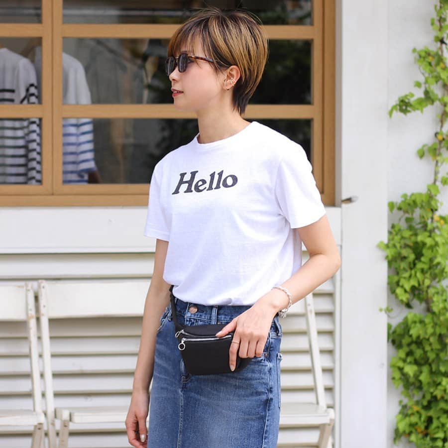 ARKnetsさんのインスタグラム写真 - (ARKnetsInstagram)「＼MADISONBLUE｜人気アイテム再入荷!／ . 『Hello』のロゴがポイントのTシャツ。 ご好評につき完売していたカラーホワイトが再入荷いたしました。 ヴィンテージライクな風合いのコットン天竺を使用し、さらりとした肌触りが心地よく、ラフに着こなせるシンプルな一枚です。 . ■ITEM／MADISONBLUE Name：HELLO CREW NECK TEE Price：27,000円 （税込） Color：ホワイト Size： 00(XS)＆01(S) . 【 ARKnets Search／取り扱い店舗 】 FOLLOW US!! ／ @ann_de_ark . ■商品や通信販売に関しまして、 ご不明な点がございましたらお気軽にお問い合わせください。 . ----------------------------------- 【お問い合わせ】 ARKnetsコールセンター TEL：028-634-1212 ( 営業時間 12:00～19:00 ) ※店舗へ繋がりにくい場合には、こちらまでお問合せ下さい。 ------------------------------------- #arknets #anndeark #栃木 #宇都宮 #styling #スタイリング #スタイル #fashion #ファッション #レディースファッション #レディースコーデ #春コーデ #madisonblue #マディソンブルー」5月24日 13時03分 - arknets_official