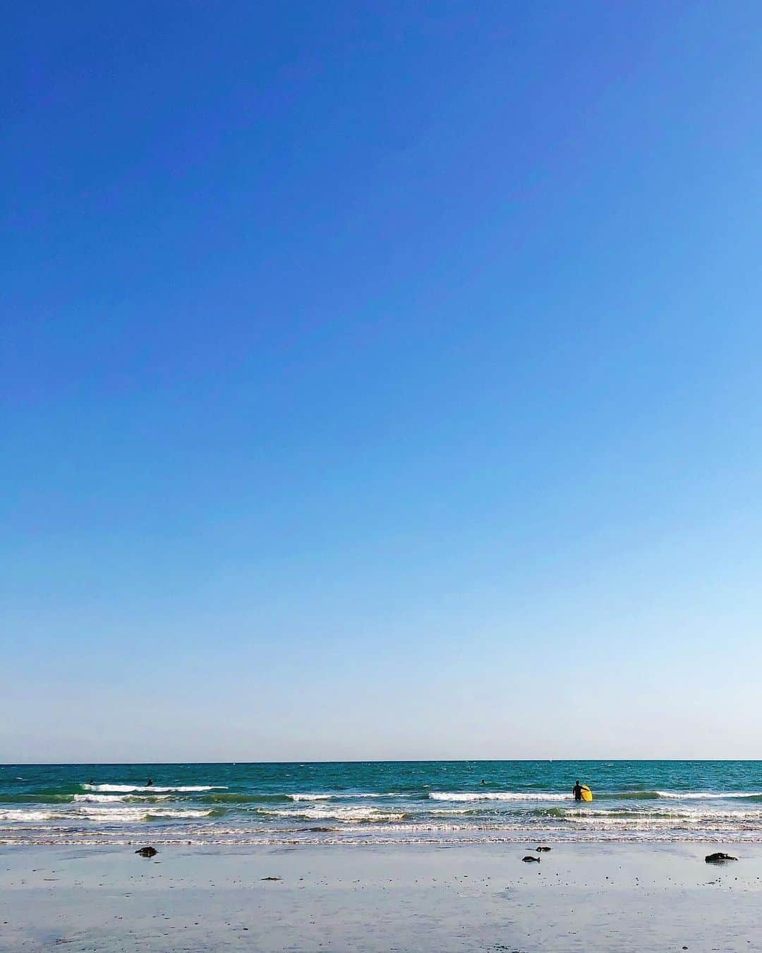 レオラさんのインスタグラム写真 - (レオラInstagram)「昨日は鎌倉へ😋 念願の撮影でした！📸❤️ 海に行くと元気もらえる。 . #Leola_LaLa #Leola #beach #鎌倉 #sunnyday」5月24日 13時10分 - leola_official