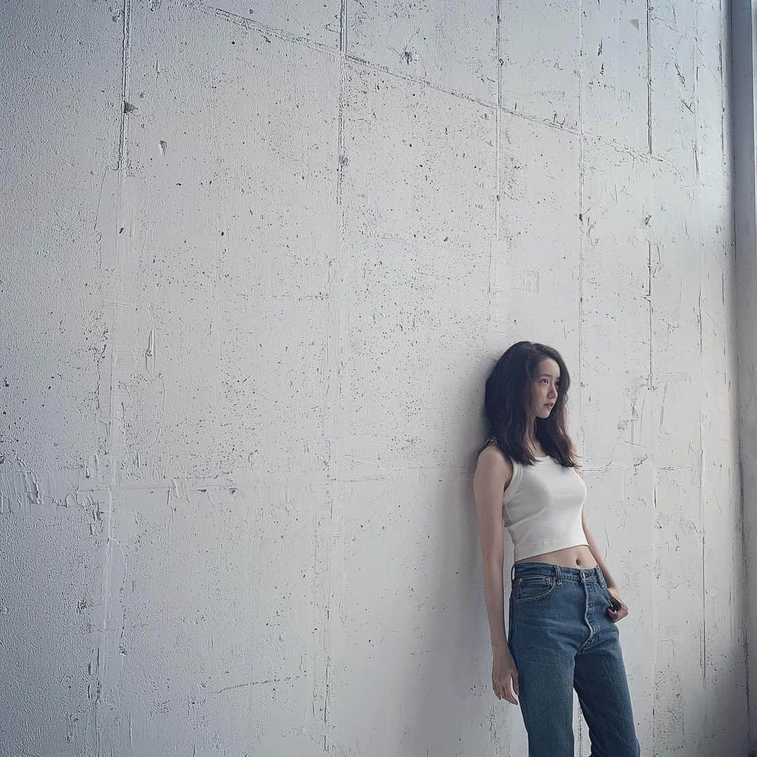 ユナさんのインスタグラム写真 - (ユナInstagram)「D-6 #SpecialAlbum 💿 #AWALKTOREMEMBER #융스타그램」5月24日 13時10分 - yoona__lim