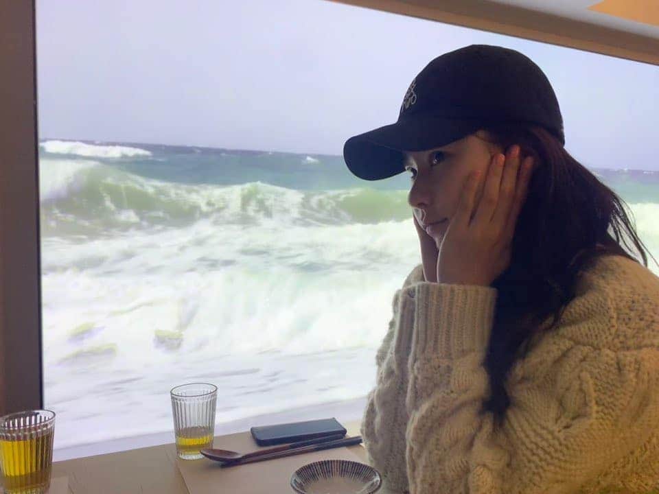 セム さんのインスタグラム写真 - (セム Instagram)「곧있으면 바다로 로그아웃😁🧡」5月24日 13時24分 - iamyina