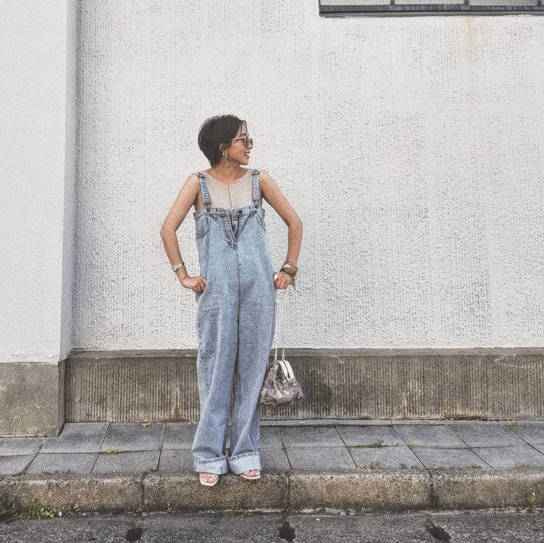 neokazumiのインスタグラム：「﻿ オールインワンに タンクってやつ 好きだから  暑くなるの待ってました 今回の出張で 何種類かタンクトップをselect したのでご紹介させて頂きます  まずは  アイレットリブタンク﻿ ﻿ 副乳さようなら﻿ ﻿ #ariesmirage#ariesmirageselect #neokazumi#OOTD#副乳#乳」