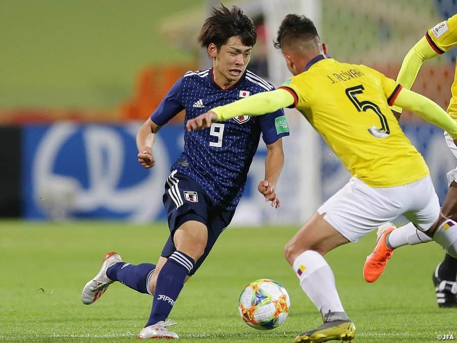 日本サッカー協会さんのインスタグラム写真 - (日本サッカー協会Instagram)「📸Match Photos① U-20日本代表は5月23日(木)、FIFA U-20ワールドカップポーランド2019の初戦でU-20エクアドル代表と対戦しました。前半にビハインドを追う難しい展開となりましたが、68分に山田康太選手がゴールを奪い、試合は1-1で終了。初戦は引き分けに終わりました。 ・ この試合で勝ち点1を手にした日本は、グループステージ突破に向けて26日(日)に中2日で第2戦・メキシコ戦に挑みます。 ・ GK 1 #若原智哉 DF 2 #東俊希 DF 3 #小林友希 DF 4 #瀬古歩夢 DF 5 #菅原由勢 MF 6 #郷家友太 →66' FW 14 #西川潤 MF 7 #伊藤洋輝 MF 9 #斉藤光毅 →HT FW 13 #宮代大聖 MF 10 #齊藤未月 (C) MF 16 #山田康太 →90+2' FW 20 #中村敬斗 FW 11 #田川亨介 ・ 監督 #影山雅永 ・ 🏆FIFA U-20ワールドカップポーランド 📅グループステージ 5/24 1-1 vsエクアドル🇪🇨 5/26 22:30 vsメキシコ🇲🇽 5/30 01:00 vsイタリア🇮🇹 ・ #daihyo #jfa #u20wc」5月24日 14時40分 - japanfootballassociation