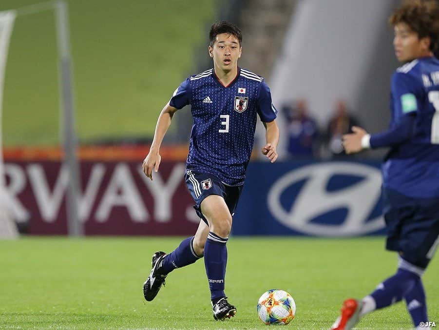 日本サッカー協会さんのインスタグラム写真 - (日本サッカー協会Instagram)「📸Match Photos① U-20日本代表は5月23日(木)、FIFA U-20ワールドカップポーランド2019の初戦でU-20エクアドル代表と対戦しました。前半にビハインドを追う難しい展開となりましたが、68分に山田康太選手がゴールを奪い、試合は1-1で終了。初戦は引き分けに終わりました。 ・ この試合で勝ち点1を手にした日本は、グループステージ突破に向けて26日(日)に中2日で第2戦・メキシコ戦に挑みます。 ・ GK 1 #若原智哉 DF 2 #東俊希 DF 3 #小林友希 DF 4 #瀬古歩夢 DF 5 #菅原由勢 MF 6 #郷家友太 →66' FW 14 #西川潤 MF 7 #伊藤洋輝 MF 9 #斉藤光毅 →HT FW 13 #宮代大聖 MF 10 #齊藤未月 (C) MF 16 #山田康太 →90+2' FW 20 #中村敬斗 FW 11 #田川亨介 ・ 監督 #影山雅永 ・ 🏆FIFA U-20ワールドカップポーランド 📅グループステージ 5/24 1-1 vsエクアドル🇪🇨 5/26 22:30 vsメキシコ🇲🇽 5/30 01:00 vsイタリア🇮🇹 ・ #daihyo #jfa #u20wc」5月24日 14時40分 - japanfootballassociation
