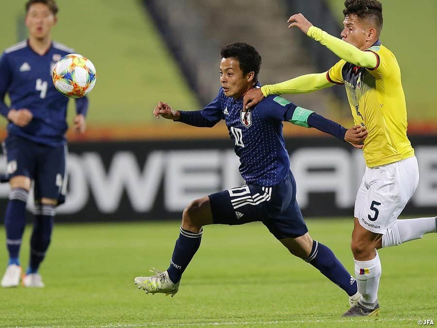 日本サッカー協会さんのインスタグラム写真 - (日本サッカー協会Instagram)「📸Match Photos② U-20日本代表は5月23日(木)、FIFA U-20ワールドカップポーランド2019の初戦でU-20エクアドル代表と対戦しました。前半にビハインドを追う難しい展開となりましたが、68分に山田康太選手がゴールを奪い、試合は1-1で終了。初戦は引き分けに終わりました。 ・ この試合で勝ち点1を手にした日本は、グループステージ突破に向けて26日(日)に中2日で第2戦・メキシコ戦に挑みます。 ・ GK 1 #若原智哉 DF 2 #東俊希 DF 3 #小林友希 DF 4 #瀬古歩夢 DF 5 #菅原由勢 MF 6 #郷家友太 →66' FW 14 #西川潤 MF 7 #伊藤洋輝 MF 9 #斉藤光毅 →HT FW 13 #宮代大聖 MF 10 #齊藤未月 (C) MF 16 #山田康太 →90+2' FW 20 #中村敬斗 FW 11 #田川亨介 ・ 監督 #影山雅永 ・ 🏆FIFA U-20ワールドカップポーランド 📅グループステージ 5/24 1-1 vsエクアドル🇪🇨 5/26 22:30 vsメキシコ🇲🇽 5/30 01:00 vsイタリア🇮🇹 ・ #daihyo #jfa #U20WC」5月24日 14時42分 - japanfootballassociation