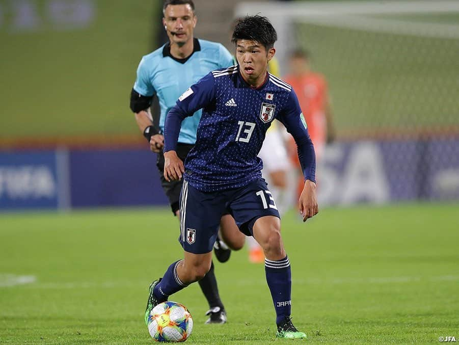 日本サッカー協会さんのインスタグラム写真 - (日本サッカー協会Instagram)「📸Match Photos② U-20日本代表は5月23日(木)、FIFA U-20ワールドカップポーランド2019の初戦でU-20エクアドル代表と対戦しました。前半にビハインドを追う難しい展開となりましたが、68分に山田康太選手がゴールを奪い、試合は1-1で終了。初戦は引き分けに終わりました。 ・ この試合で勝ち点1を手にした日本は、グループステージ突破に向けて26日(日)に中2日で第2戦・メキシコ戦に挑みます。 ・ GK 1 #若原智哉 DF 2 #東俊希 DF 3 #小林友希 DF 4 #瀬古歩夢 DF 5 #菅原由勢 MF 6 #郷家友太 →66' FW 14 #西川潤 MF 7 #伊藤洋輝 MF 9 #斉藤光毅 →HT FW 13 #宮代大聖 MF 10 #齊藤未月 (C) MF 16 #山田康太 →90+2' FW 20 #中村敬斗 FW 11 #田川亨介 ・ 監督 #影山雅永 ・ 🏆FIFA U-20ワールドカップポーランド 📅グループステージ 5/24 1-1 vsエクアドル🇪🇨 5/26 22:30 vsメキシコ🇲🇽 5/30 01:00 vsイタリア🇮🇹 ・ #daihyo #jfa #U20WC」5月24日 14時42分 - japanfootballassociation