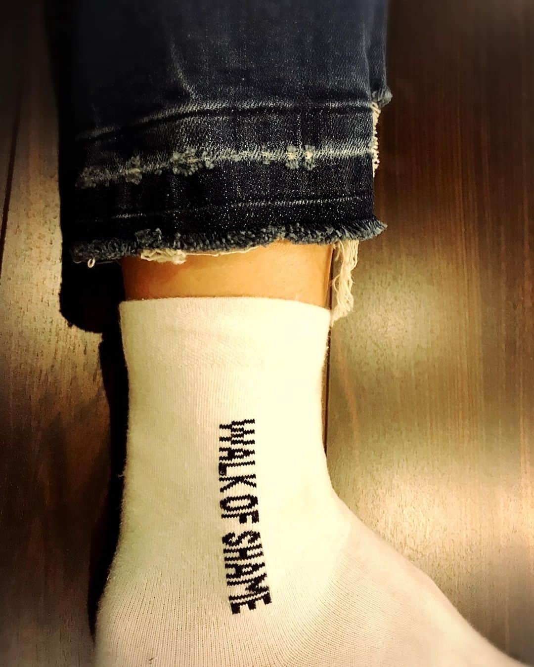 榊原みゆくさんのインスタグラム写真 - (榊原みゆくInstagram)「【socks】 One of my favorite.  最近のお気に入り靴下^_^  @walkofshame.co  気に入りすぎると、洋服でもそうやねんけど、同じ形で、色違いを購入してしまう😂  #あるある #靴下 #walkofshame #fashionista #fashion #fashionblogger #ハイソックス」5月24日 15時48分 - miyukuscarab