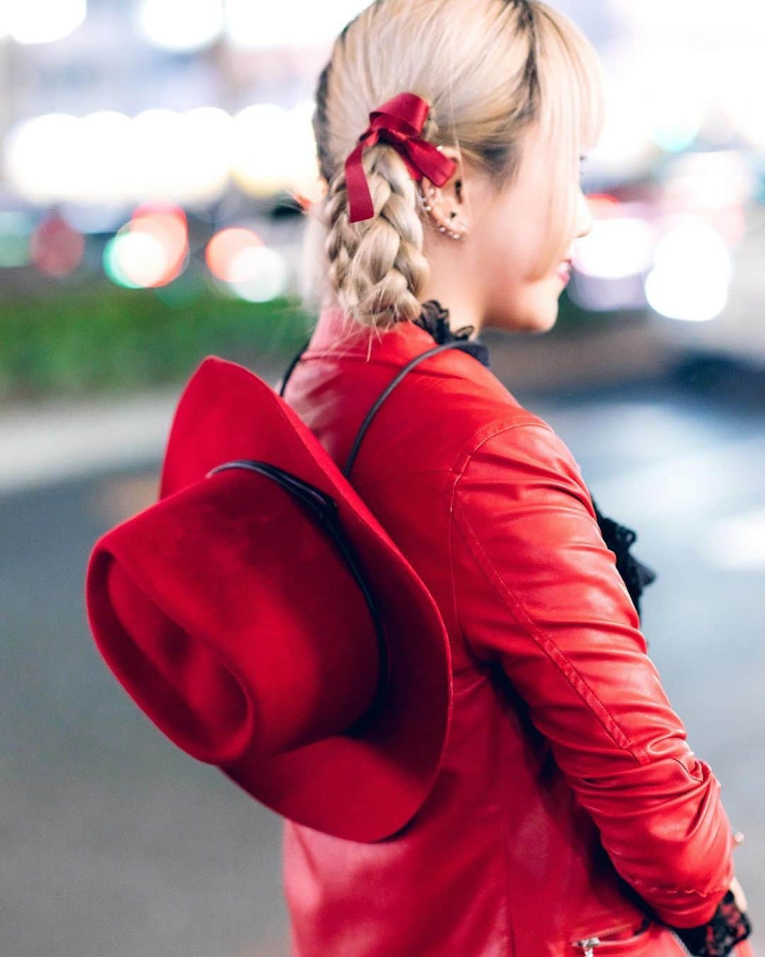 Harajuku Japanさんのインスタグラム写真 - (Harajuku JapanInstagram)「20-year-old Junna (@curejunna_milky) and Japanese idol Roku (@6666nekura4444) on the street in Harajuku wearing a red cowboy hat, layered plaid skirts, and a giant heart bag w/ items by Miho Matsuda, Demonia, Killstar, HellcatPunks, Kera, Sinz, Tokyo vintage/resale shops, and Yosuke.」5月24日 16時15分 - tokyofashion