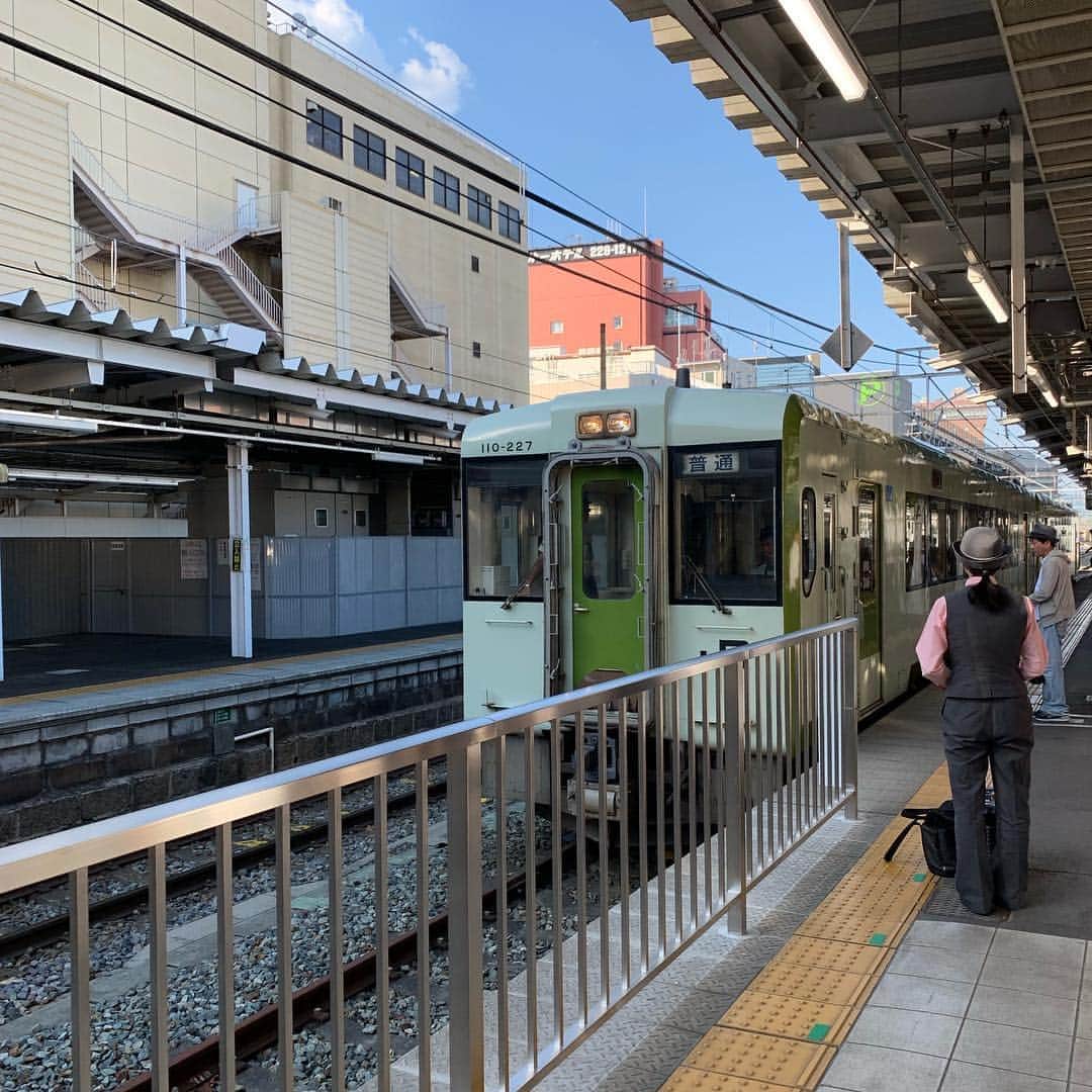 のインスタグラム：「仕事関係なく。 1人ローカル線の旅。 なんなら聞き込んで名所みつけるかな😁」