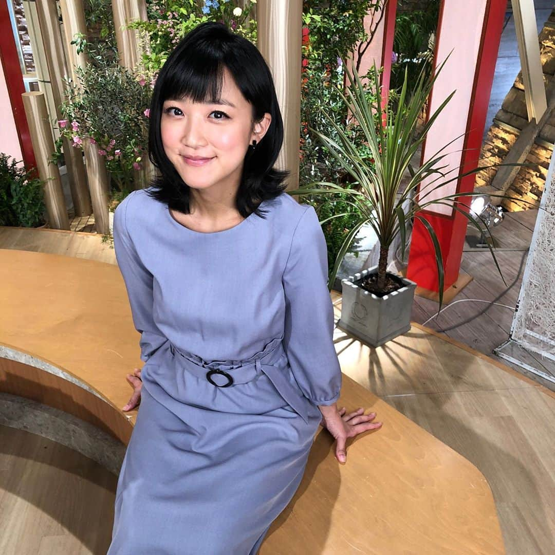 竹内由恵さんのインスタグラム写真 - (竹内由恵Instagram)「今週は載せるタイミングをずーっと逸していました💦先週の衣装シリーズです✨よかったら参考にしてください^ ^  1枚目 トップス・スカート Maison de Beige(メゾン ド ベージュ) 2枚目 トップス Maison de Beige(メゾン ド ベージュ) スカート I.T.'S international (イッツ インターナショナル) 3枚目 ワンピース Otto pittock style https://www.instagram.com/otto_japan 4枚目 ワンピース FABIA(ファビア) https://www.instagram.com/otto_japan 5枚目 ブラウス・スカート NATURAL BEAUTY (ナチュラル ビューティー) #maisondebeige #itsinternational #ottopittockstyle #fabia #naturalbeauty #アナウンサー衣装」5月24日 16時38分 - yoshie0takeuchi