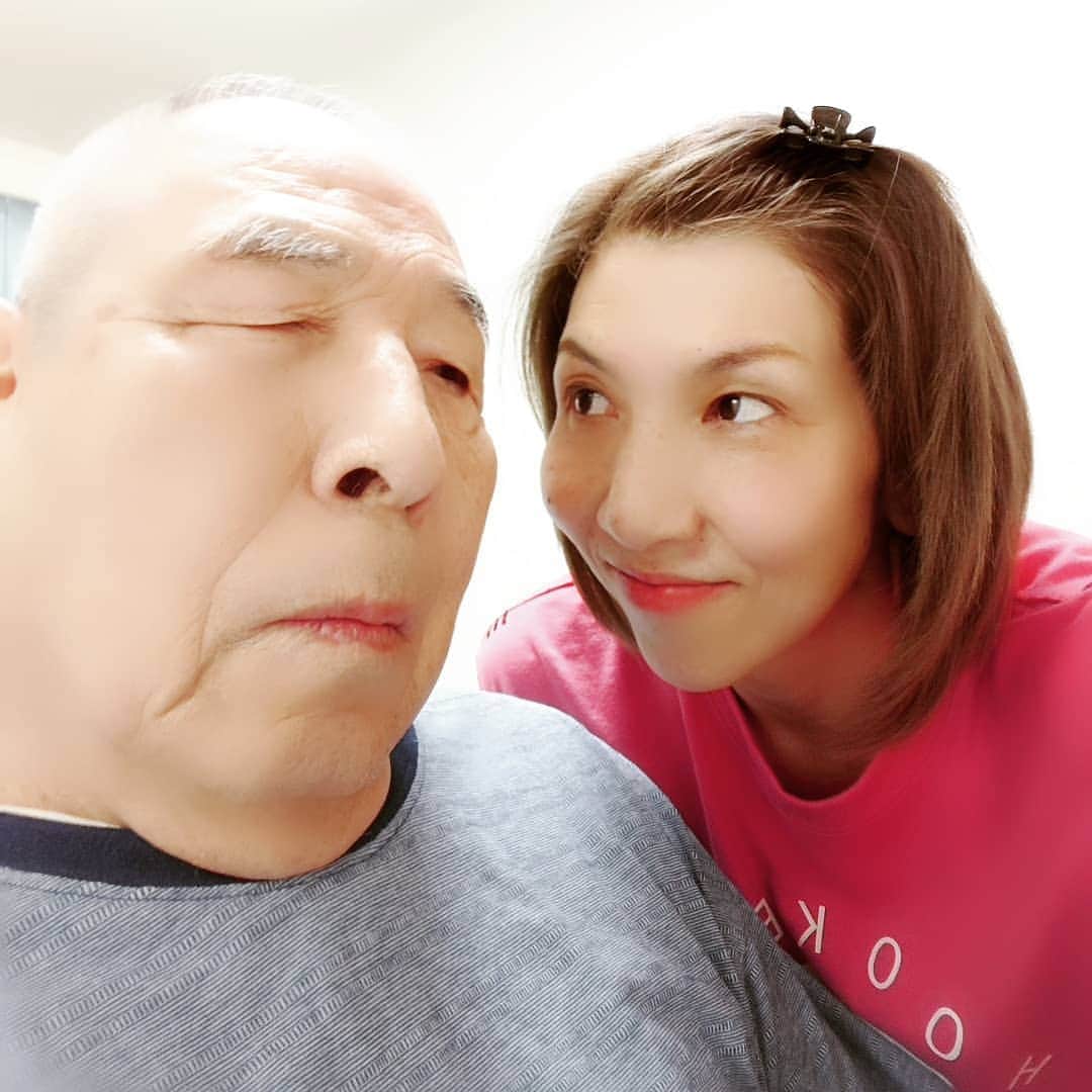 KAORUさんのインスタグラム写真 - (KAORUInstagram)「お父さん、歯医者のお時間です。 寝起きでご機嫌ななめです(笑)  #Marvelouspro  #お父さん #歯医者さん #寝起き #ご機嫌ななめ」5月24日 17時02分 - yukisaku_88