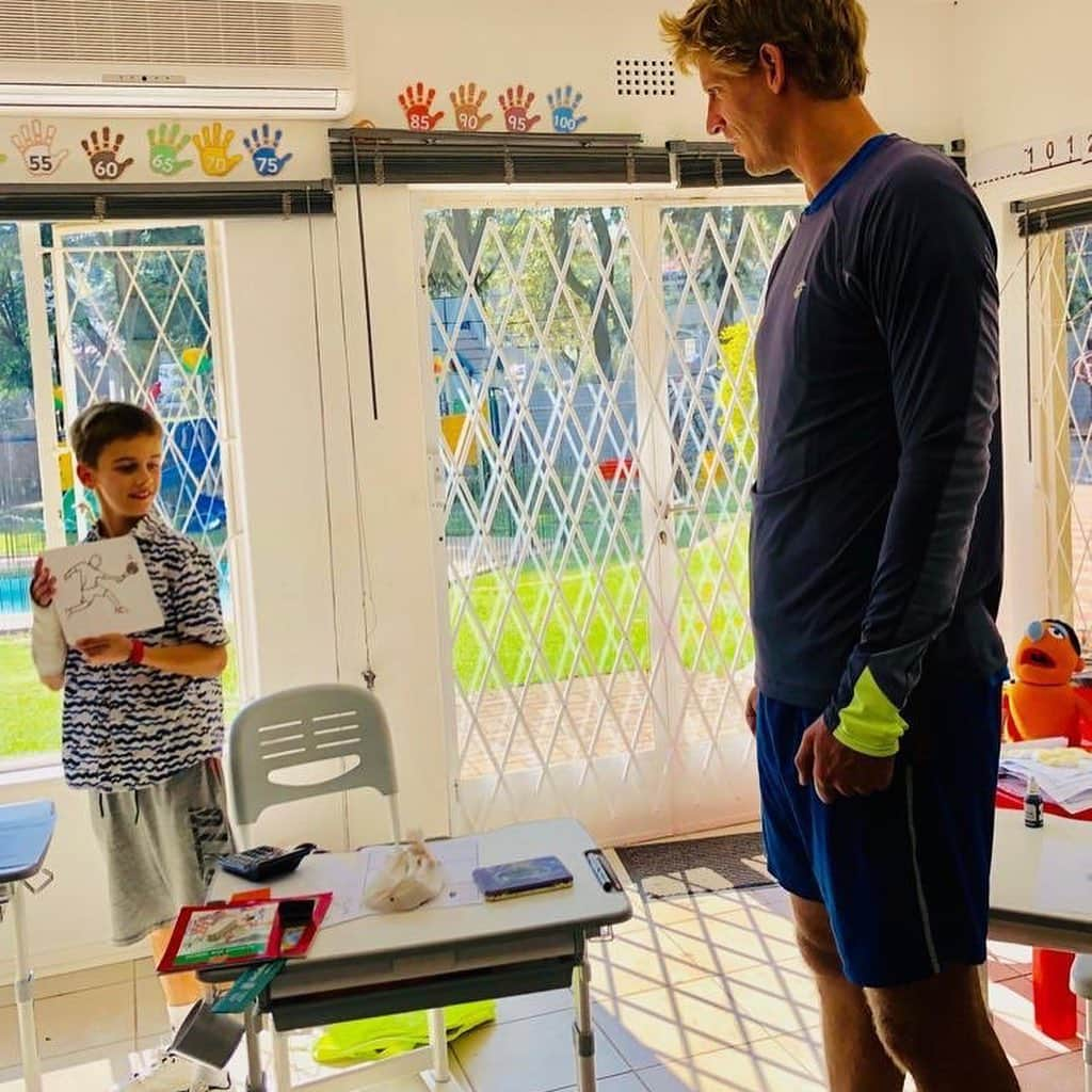 ケビン・アンダーソンさんのインスタグラム写真 - (ケビン・アンダーソンInstagram)「I had a break from the courts and fetched my cousin Alex from Amedeo College, a small, nurturing school in Sandton, Johannesburg  that uniquely balances education with every-day life to meet the needs of each individual child! They seem to have got the balance right!」5月24日 16時58分 - kandersonatp