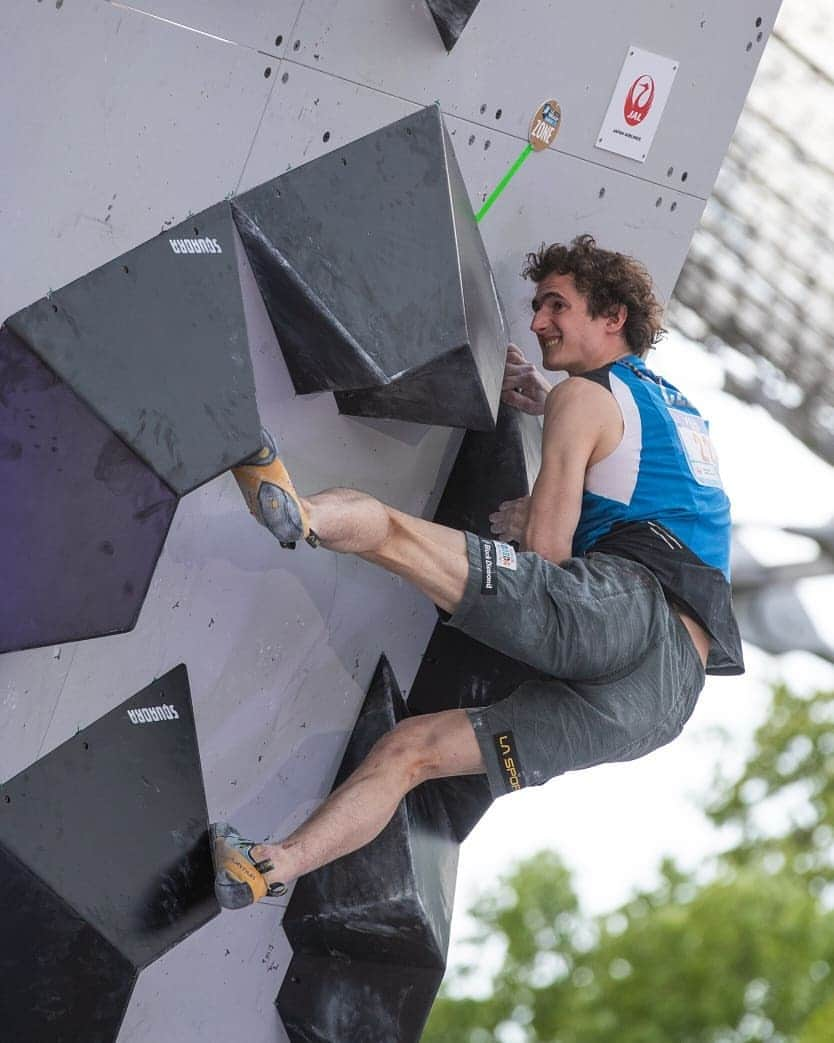 アダム・オンドラさんのインスタグラム写真 - (アダム・オンドラInstagram)「First problem of the finals in Munich. Amazing wrestling with boxes. Flashing this problem was dream and it helped so much to get into the flow on number 2 and 3. Pics by @lukasbiba @montura_official @blackdiamond @lasportivagram @gardatrentino」5月24日 16時58分 - adam.ondra