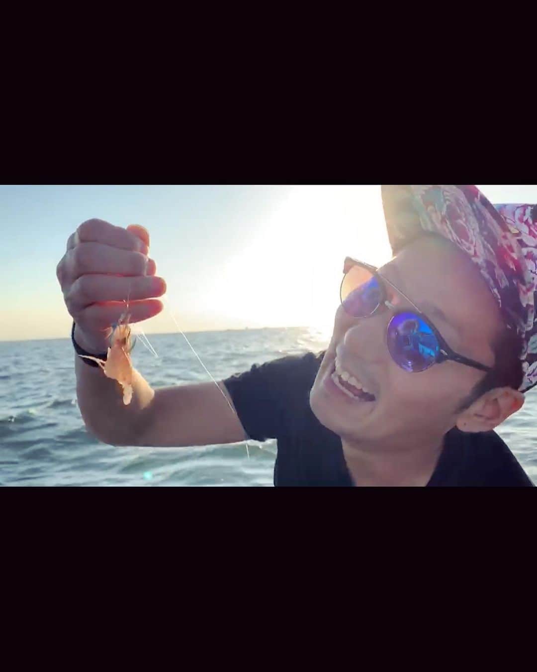 DJ MEGURUのインスタグラム：「昨日はコチ釣りへ！！ 釣果もまずまずあり、持って帰って早速調理。  お造り、激レアコチの生白子ポン酢に煮付け。どれもこれも最高でした！！ やっぱり海はいいねぇ🏖  #篠島 #コチ釣り #つりよか #フードアナリスト」