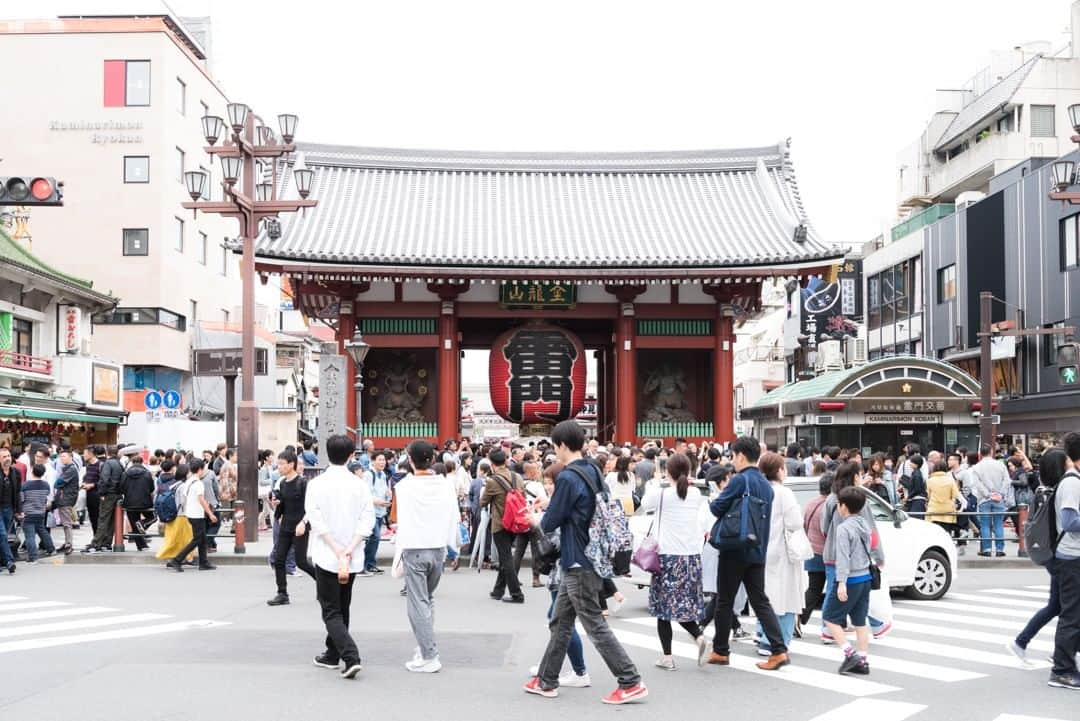 東京都庁広報課さんのインスタグラム写真 - (東京都庁広報課Instagram)「「浅草雷門（台東区）／asakusa(2019.5.1撮影)」最寄駅：浅草駅 　#浅草 #asakusa #浅草寺 #浅草神社 #風景 #東京観光 #令和 #beautifuldestinations #tokyotrip #tokyotravel #passionpassport #tokyojapan #instatokyo #loves_nippon #phos_japan #bestjapanpics #cooljapan #japan_of_insta #discovertokyo #photo_jpn #東京観光 #東京旅行 #illgrammers #景色 #お出かけ #東京 #Tokyo #东京 #도쿄 #tokyogood」5月24日 17時00分 - tocho_koho_official