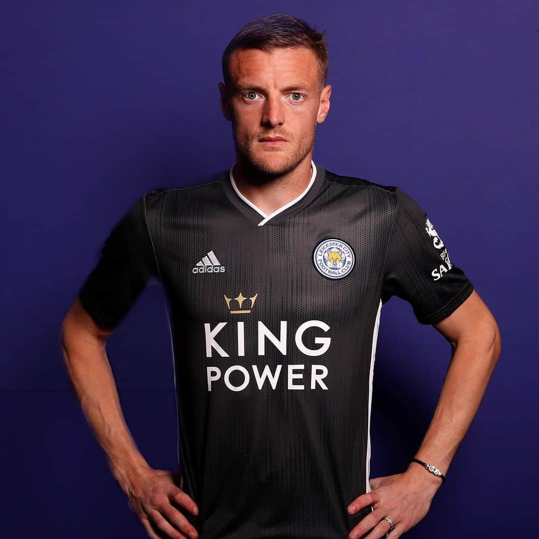 レスター・シティFCさんのインスタグラム写真 - (レスター・シティFCInstagram)「Check out the link in our bio to pre-order the new 2019/20 adidas away shirts 📲 . . . #lcfc」5月24日 17時01分 - lcfc