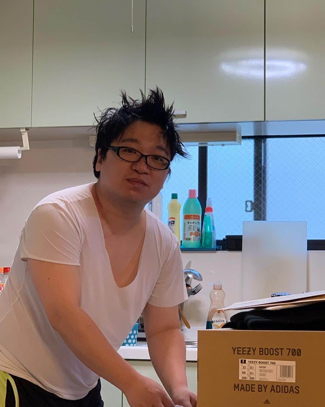 池田真一のインスタグラム：「家に知らんやつおった。 何こいつ？？ 小さい重本？？ 小重本？？」