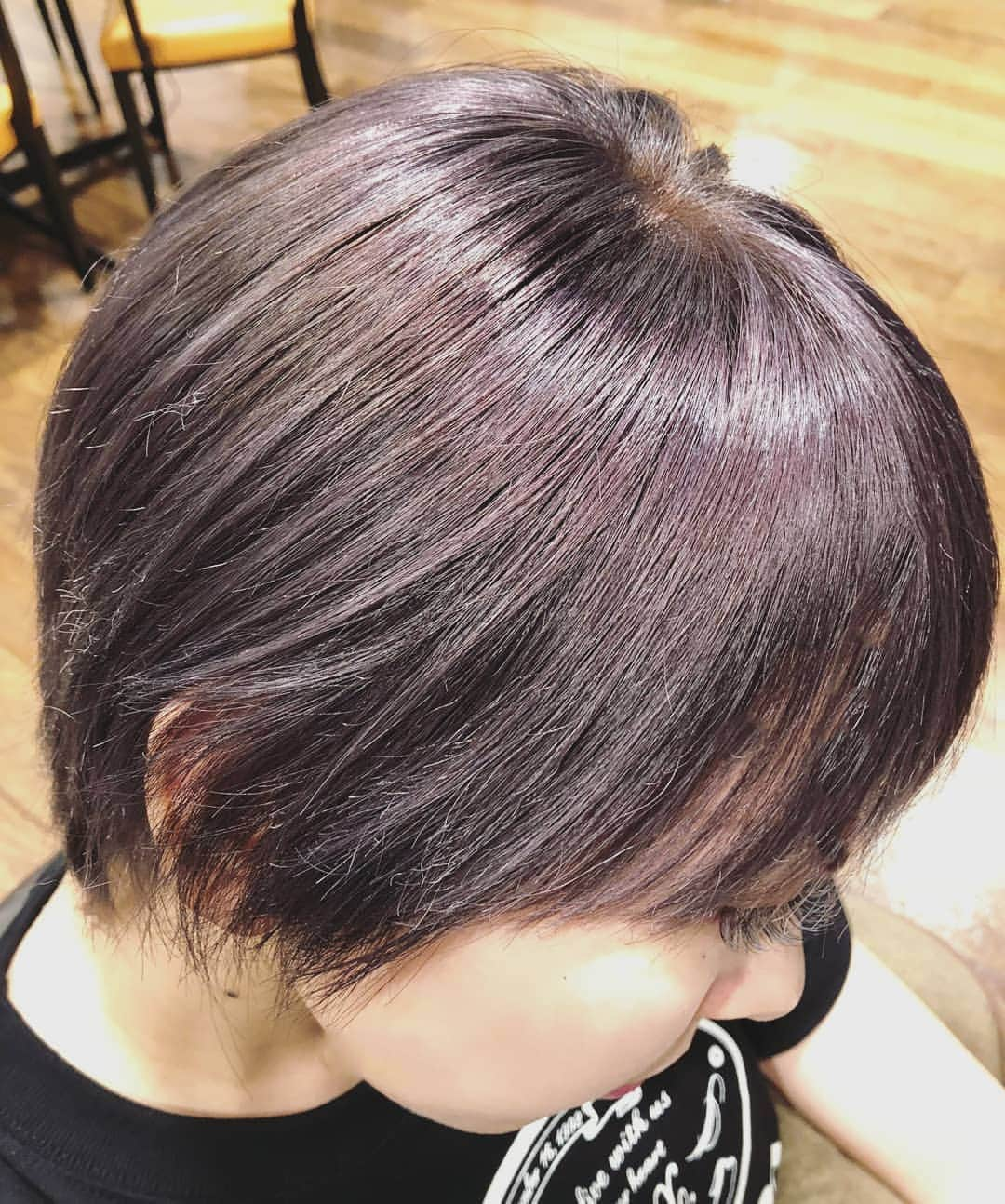 ヘアーサロン ソシエ [公式] さんのインスタグラム写真 - (ヘアーサロン ソシエ [公式] Instagram)「ソシエヘアーのカラーリングを紹介します。 ・ ショートヘアーには、よりクールに魅せてくれるグレージュカラーをおススメします。 ・ グレイッシュなヘアカラーは、より一層モード感を引き立てます！ ・ #ソシエヘアー#ジャックモアザン #ソシエ#ヘアー#美容室#美容院#美容 #似合わせカラー#似合わせカット #ヘアスタイル#ヘアアレンジ #外国人風カラー#グレージュカラー#グレイッシュ #ハイライト#立体感#ワンカラーでは出せない #バレイヤージュ#ボルドーカラー#ピンクカラー #ペールカラー#ハイトーンカラー#ケアブリーチ #ナチュラルハイライト#ファイバープレックス」5月24日 17時29分 - socie_hair_official