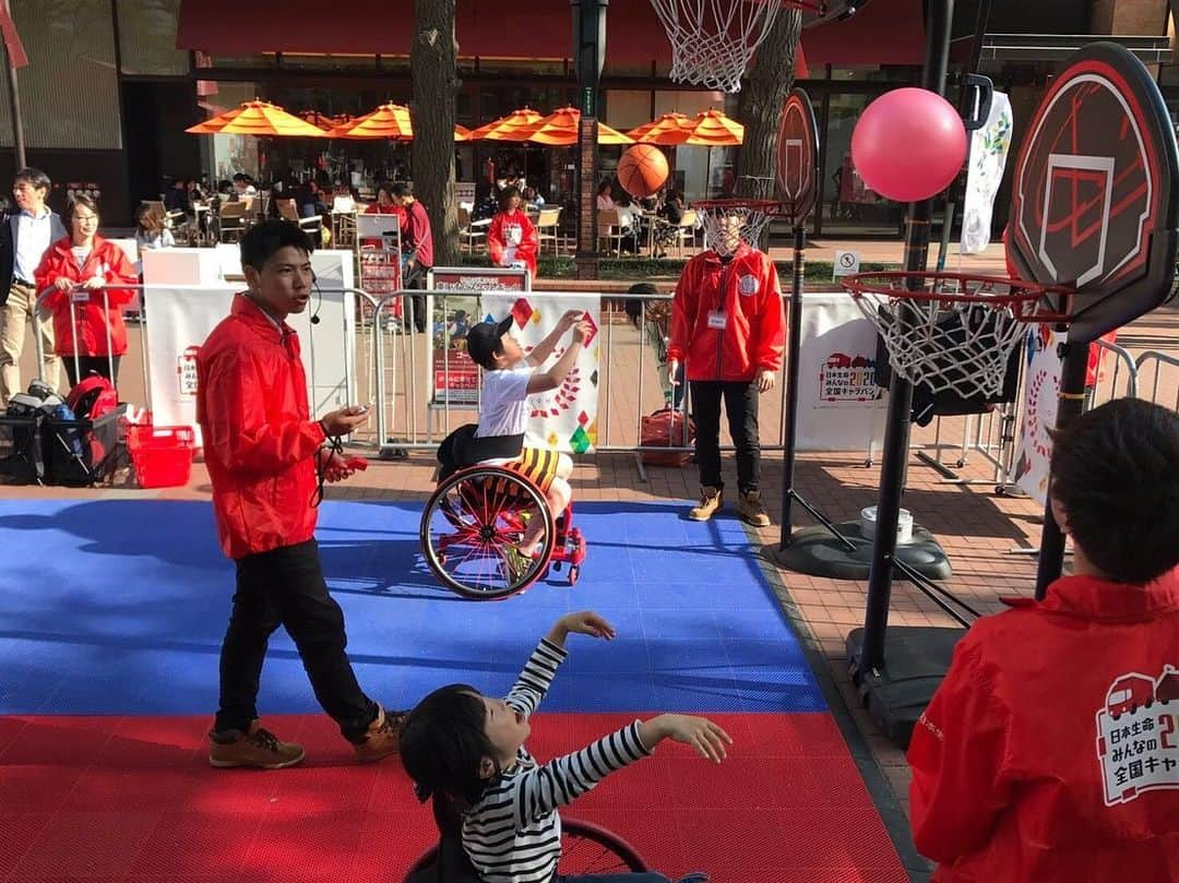 日本生命保険相互会社さんのインスタグラム写真 - (日本生命保険相互会社Instagram)「. ＼日本生命みんなの2020全国キャラバン／ ～開催レポート★in北海道～ 5/18（土）,19（日）に北海道で「日本生命みんなの2020全国キャラバン」を開催しました！ 「わが街アスリート」のトークショーでは、坂本　功貴　元選手（体操競技　北京2008オリンピック 男子団体総合　銀メダル）と 清水　宏保　元選手（スケート・スピードスケート　長野1998オリンピック　男子500m　金メダル）に出演いただきました！ オリンピックの決勝にまつわるお話を披露いただくなどして盛りあがりました！ . 明日、明後日は宮城県で、翌週以降は青森県、秋田県の順で開催します！是非ご来場ください！ . ＜宮城県＞ 日時：５月２５日（土）・２６日（日）　各日10:00-18:00（入場無料） 場所：三井アウトレットパーク仙台港 ※５月２６日（日）には、ゲストとして元プロサッカー選手の「千葉直樹」さんが出演予定！ . ＜青森県＞ 日時：６月１日（土）・２日（日）　各日10:00-18:00（入場無料） 場所：イオンモール下田 . ＜秋田県＞ 日時：６月８日（土）・９日（日）　各日10:00-18:00（入場無料） 場所：イオンモール秋田 . 2020年に向け、これからも盛りあがりを全国にお届けしてまいります！ 特設サイト：https://special.nissay-mirai.jp/tokyo2020/caravan/ . ＊日本生命は東京2020オリンピック・パラリンピックゴールドパートナー（生命保険）です。 _ #みんなの2020 #全国キャラバン #わが街アスリート #東北 #北海道 #宮城 #青森 #秋田 #東京2020マスコット #ミライトワ #ソメイティ #日本生命 #ニッセイ #nissay #playsupport #オリンピック #パラリンピック #東京2020オリンピック #東京2020パラリンピック #olympic_games_tokyo_2020 #tokyo_2020_paralympic_games #readyfortokyo #olympic_spirit #olympic_games #readyfor_tokyo_2020」5月24日 17時31分 - nissay_official