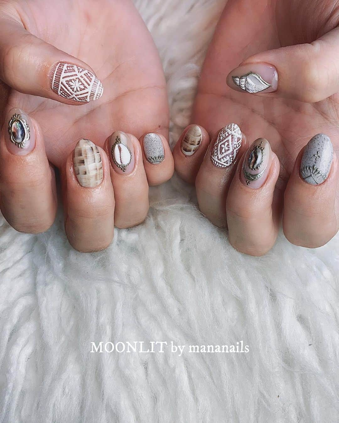 mananailsさんのインスタグラム写真 - (mananailsInstagram)「shell jewelry🐚 ㅤ ☾150min design」5月24日 17時49分 - mananails