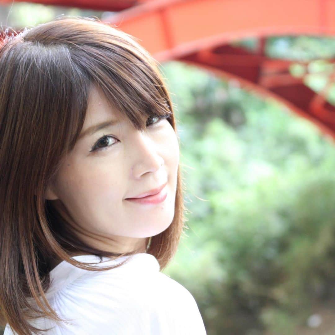 沢木麻衣のインスタグラム：「等々力渓谷☆ #写真好きな人と繋がりたい  #モデル女子  #私服  #私服コーデ  #写真で伝えたい私の世界  #写真撮ってる人と繋がりたい  #撮影会」