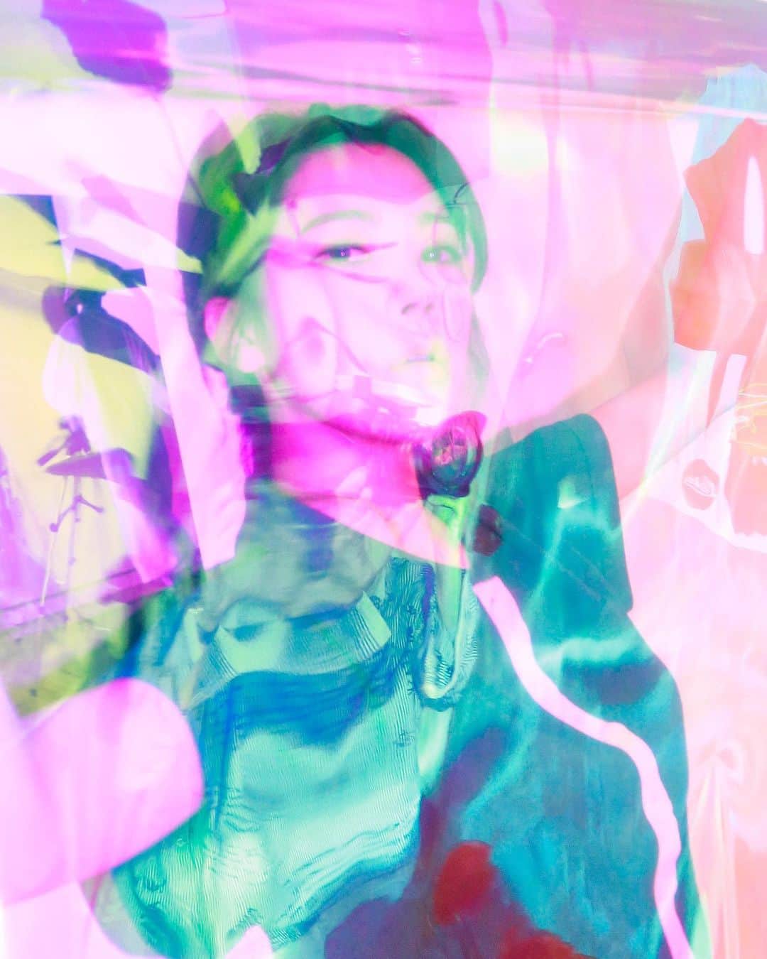 リジ のインスタグラム：「🌈Bnt🌈」