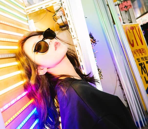 リジ のインスタグラム：「❤️🧡💛Bnt💚💙💜」
