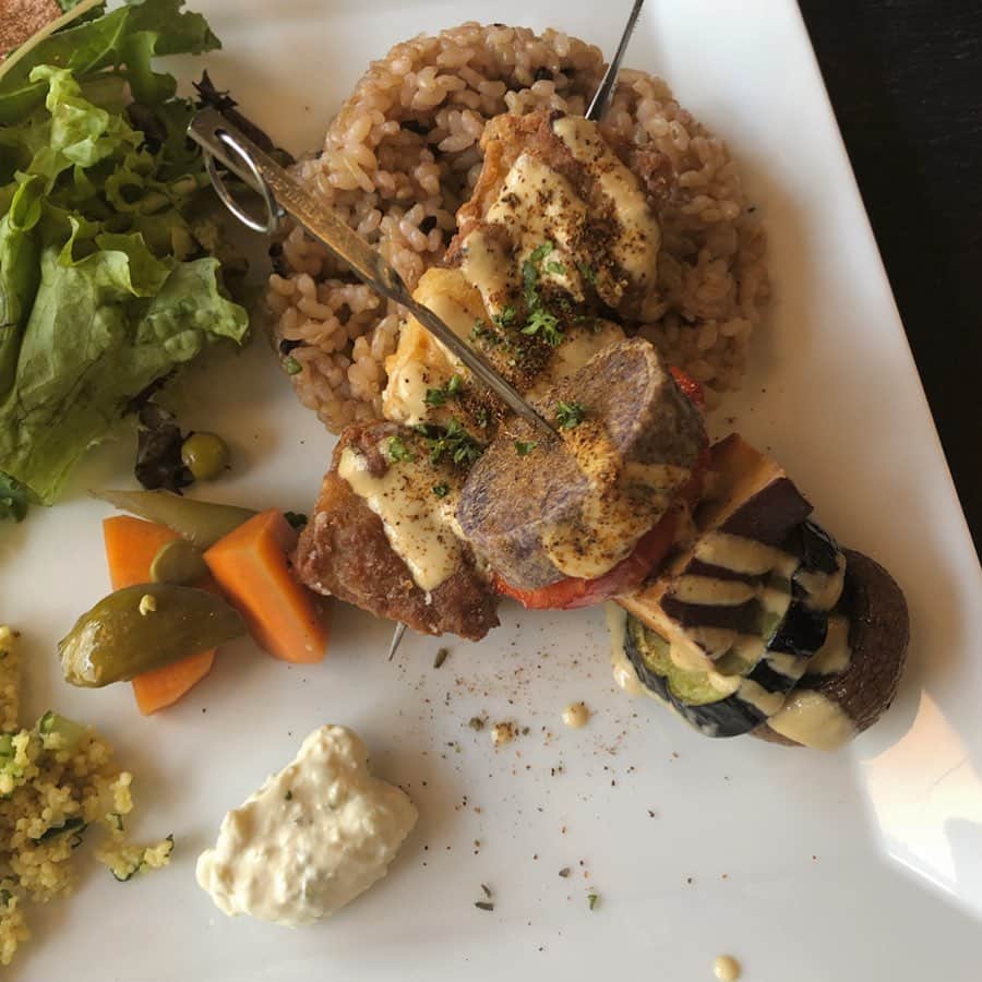 柴田紗希さんのインスタグラム写真 - (柴田紗希Instagram)「美味しい優しいveganランチ🍽 まいたけとじゃがいものスープ 特に美味でした。。。 @restaurant_8ablish  青山の大通り沿い、ちょっと奥に入ったらすぐあったよ デザートも美味しそうだったから またお茶しに行こ♡☺️ #lunch #vegan  #表参道ランチ」5月24日 18時32分 - shibasaaki
