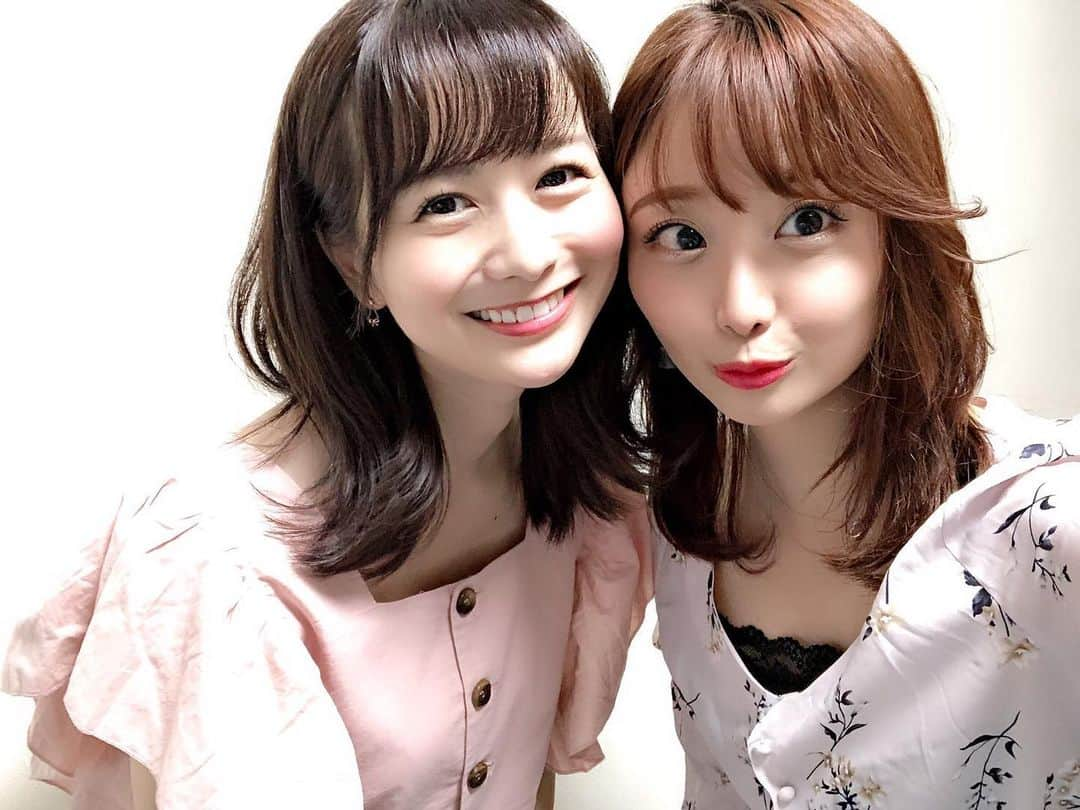 高見侑里さんのインスタグラム写真 - (高見侑里Instagram)「◡̈♥︎ 明日5/25(土)のサンケイスポーツさんに#日本ダービー の予想を掲載していただきます🏇 #柴田阿弥 ちゃんとの予想も３年目✧二人の本命馬、よろしければお手に取ってご覧ください☺︎ * トップス...#to_the_sea_hawaii 大きめの袖のフリルがかわいかったです🌺」5月24日 18時47分 - yuri_takami_official