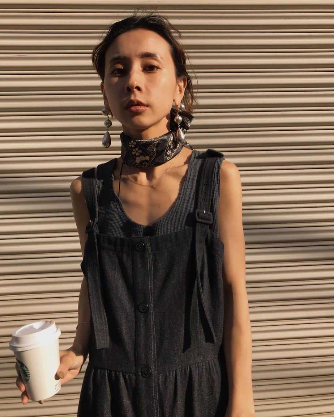 黒石奈央子さんのインスタグラム写真 - (黒石奈央子Instagram)「あめりふく . CUT WORK INDIGO DRESS ¥19400+tax 5/28 MEDI ELABORATE TANK ¥7400+tax 5/28 サンダル  6月 . . 人気になりそうな予感しかしないカットワークのデニムドレス😍 裾のレースカットワークがポイントです！ .  @ameri_shinjuku @amerivintage @ameri_daikanyama @ameri.shinsaibashi #ameri#amerivintage #fashion #coordinate#ootd#outfit#osanposnap #705_outfit #大人ファッション #大人コーディネート #大人スタイル #modestyle #modefashion#modecasual」5月24日 18時44分 - blackstone705