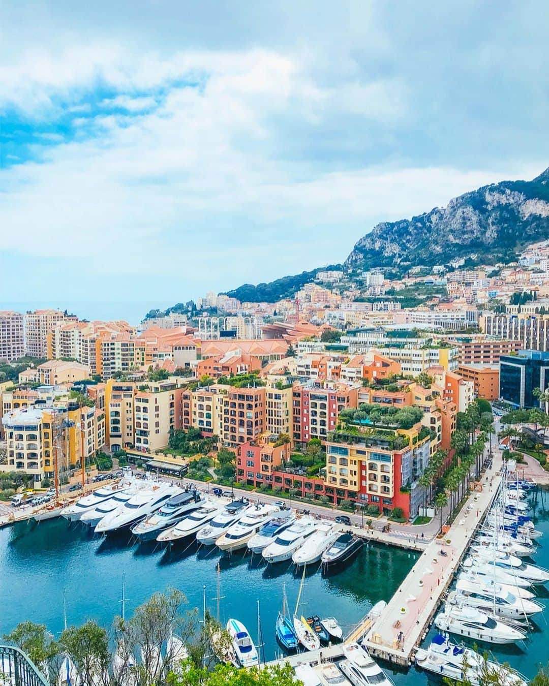 ケリーさんのインスタグラム写真 - (ケリーInstagram)「Monaco breeze 🇲🇨❤️ ・ In love for this little town💕 ・ ・ #monaco#montecarlo#trip #f1#monacogp#モナコ#旅」5月24日 18時44分 - kellymisawa